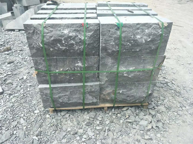 嘉祥縣青石板廠家青石石材仿古面臺階石迎門墻